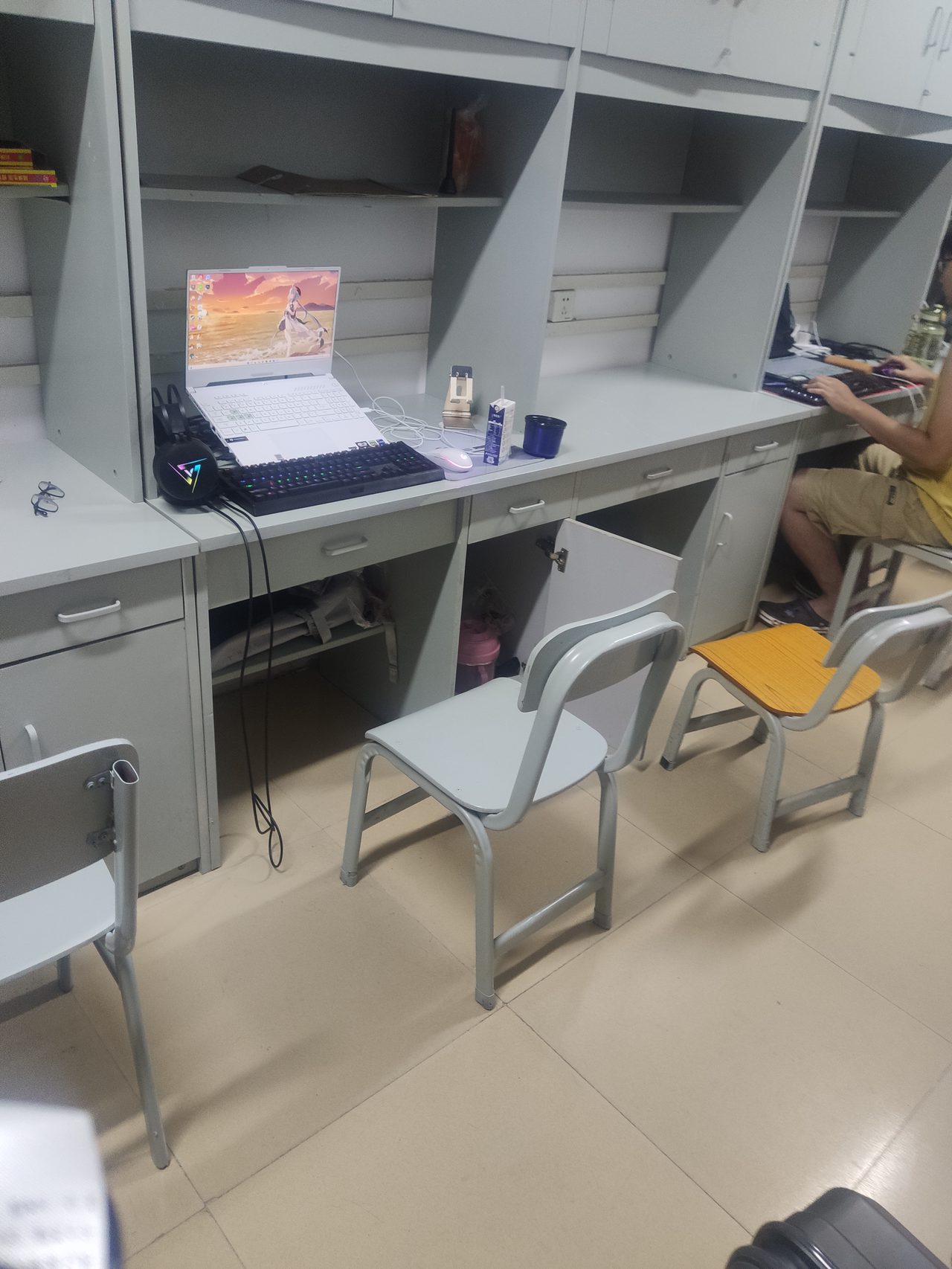 陈泰学的电脑壁纸