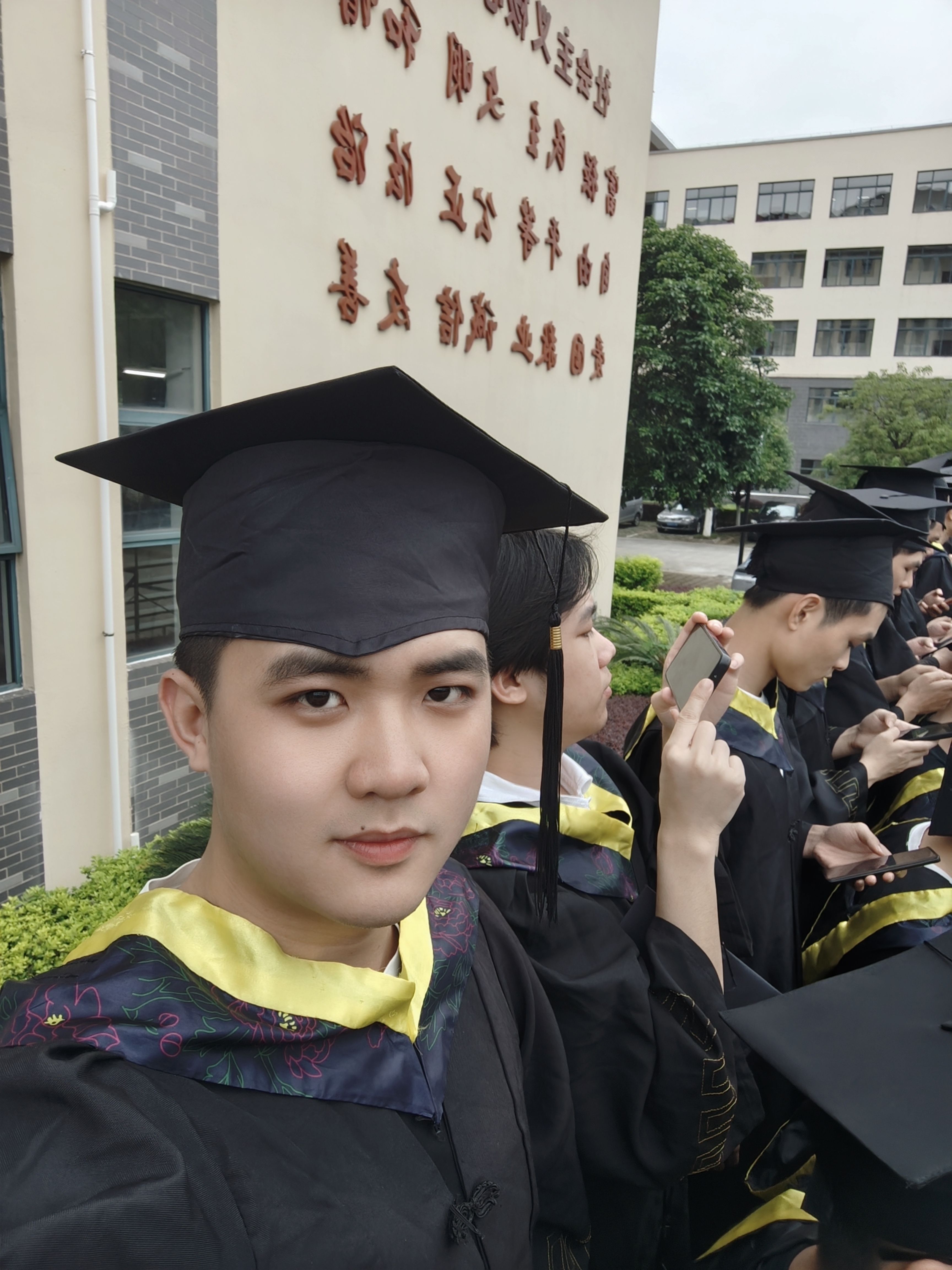 学士服自拍