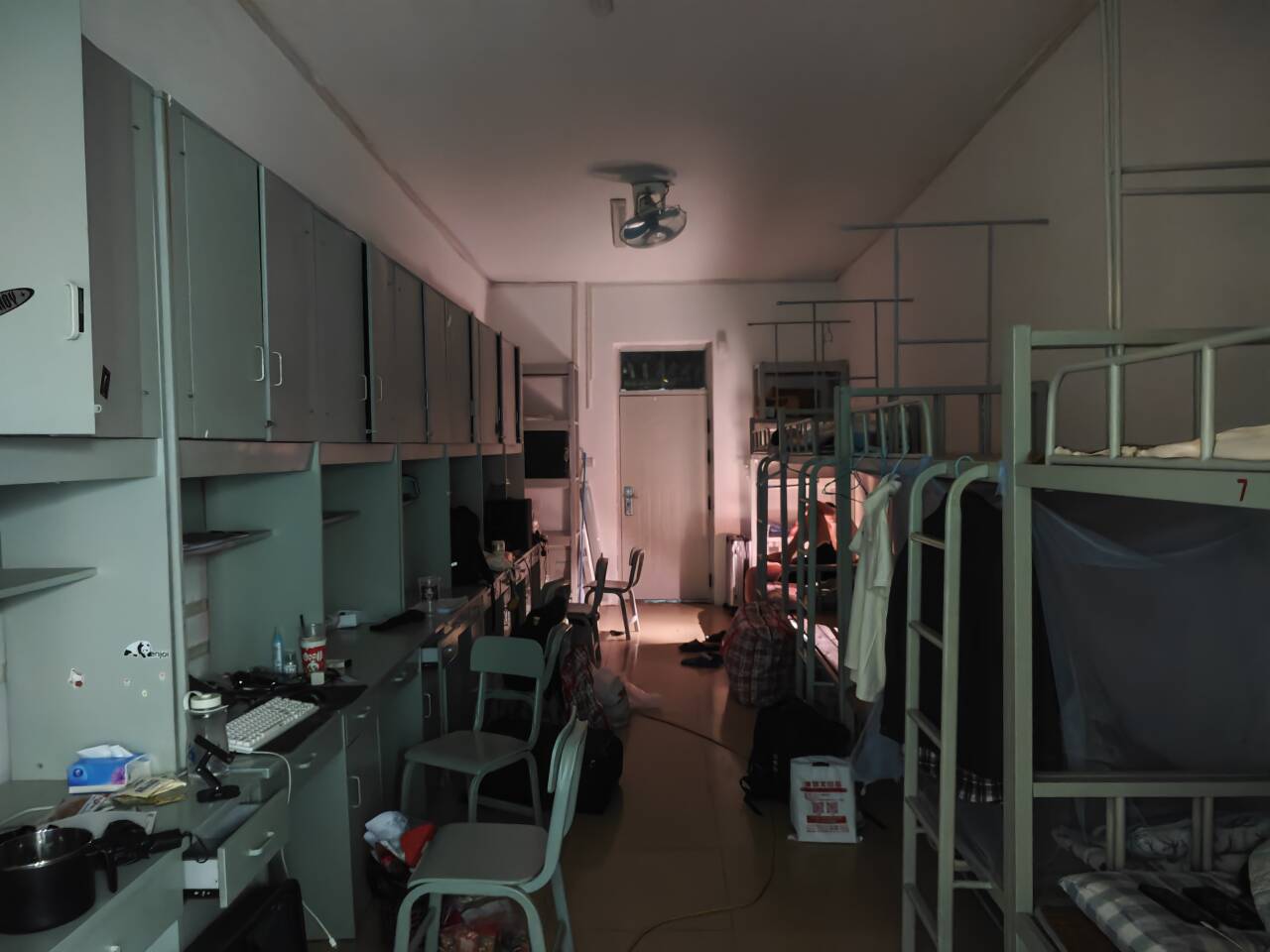 宿舍最后一晚